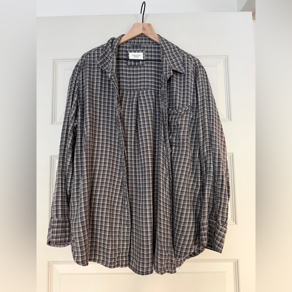 American Eagle Soft Plaid Button-Up Flannel Shirt